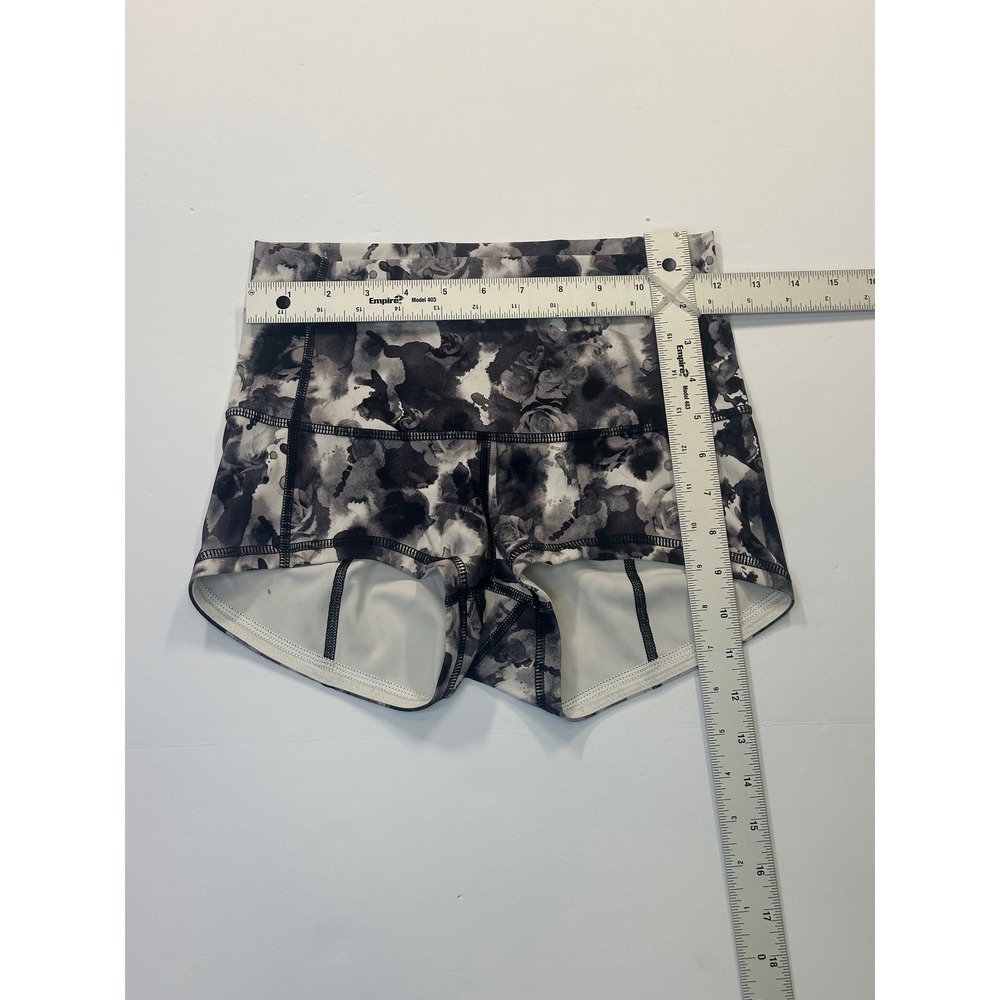 Lululemon Wunder Short 2 Mini Obscurred Black Dusty Mauve Floral Size 6 - Picture 3 of 4